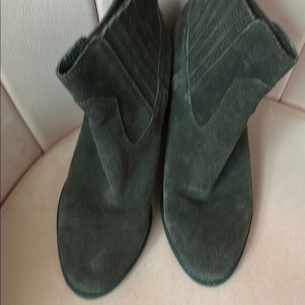 Dolce Vita Green Ankle Boots with Lace-Up Design